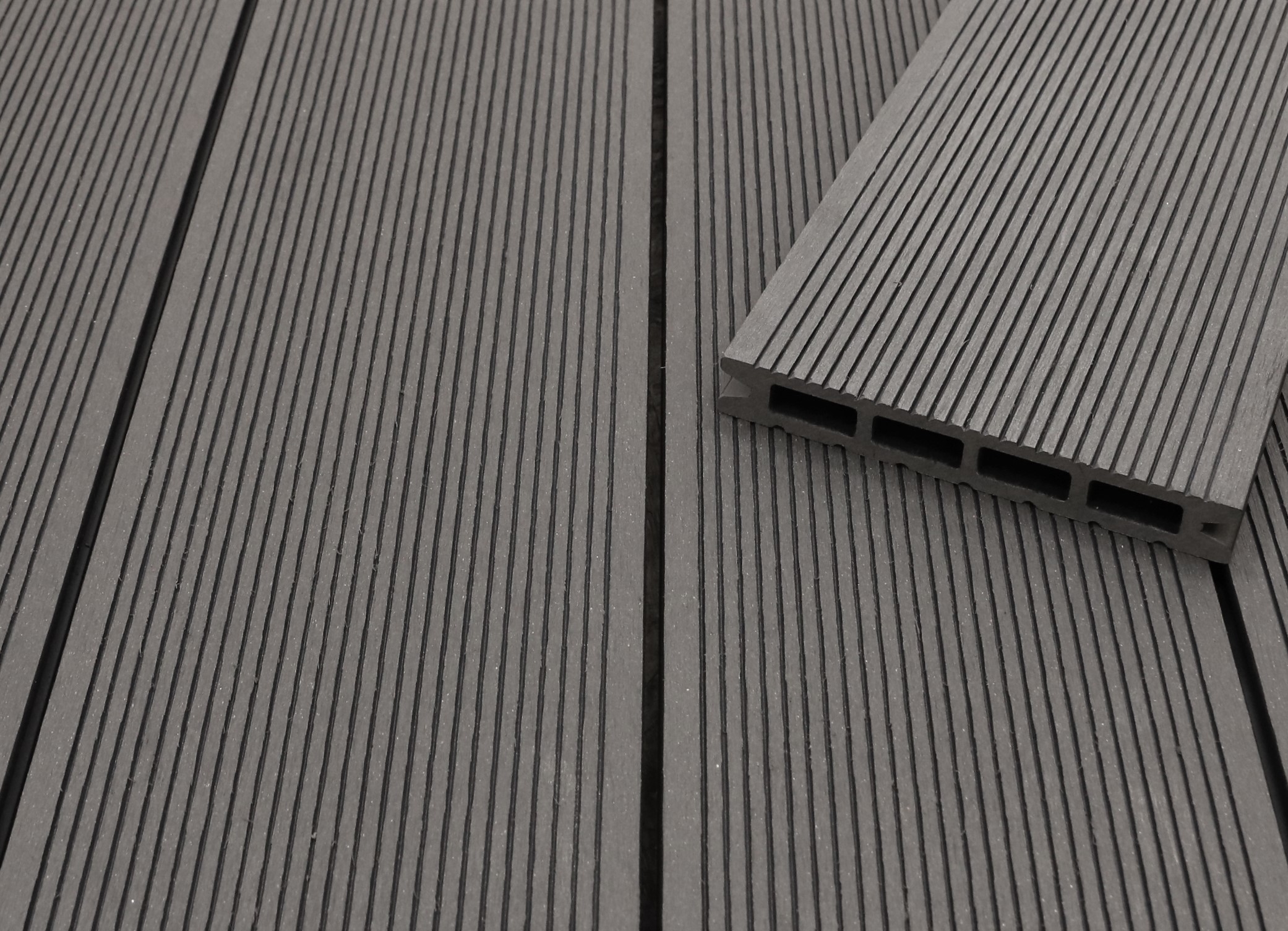 WPC Terrassendielen Hohlkammer, dunkelgrau, fein gerillt, 22 x 146 bis 4800 mm für 6,30 €/lfm