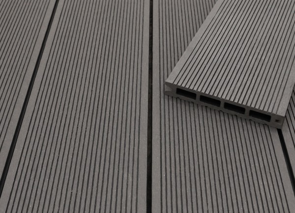 WPC Terrassendielen Hohlkammer, dunkelgrau, fein gerillt, 22 x 146 bis 4800 mm für 5,90 €/lfm